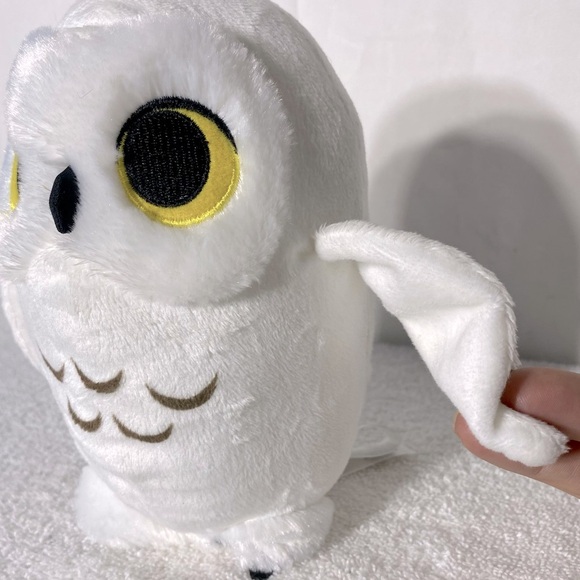 Funko Harry Potter SuperCute Series 2 Hedwig Plush - Picture 3 of 12